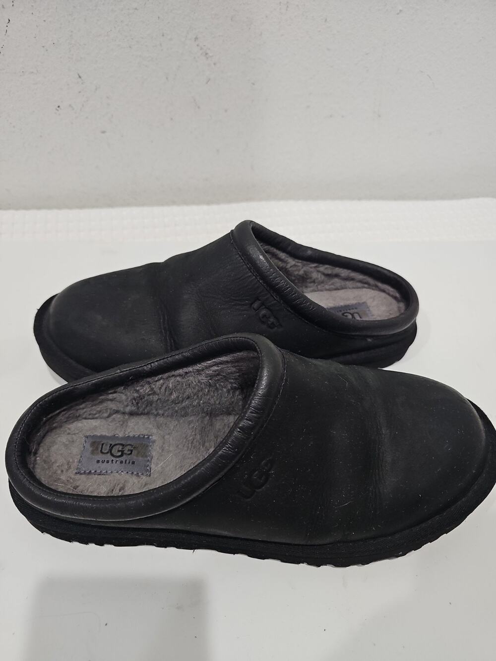 Ugg Classic Clog Black Leather Fur Lined Shearling Mules Size 10 Men's